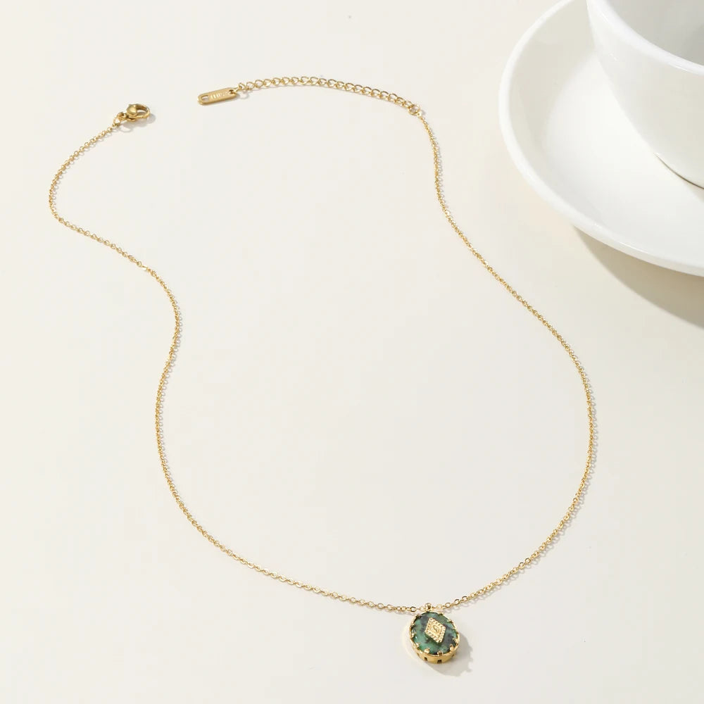 Collar 18K - Piedra natural redonda